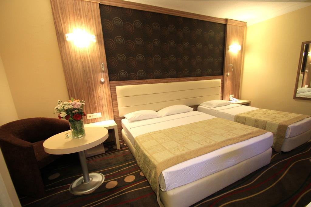 Vista Hill Hotel 4*